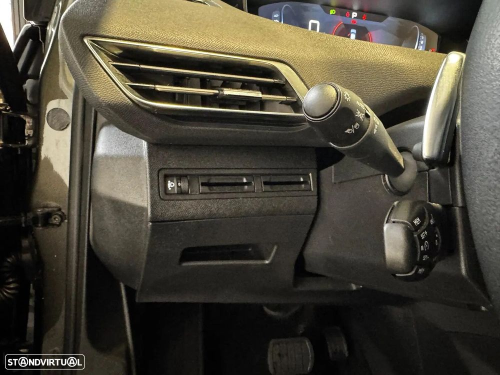Peugeot 3008 1.2 PureTech Allure Pack EAT8 - 34
