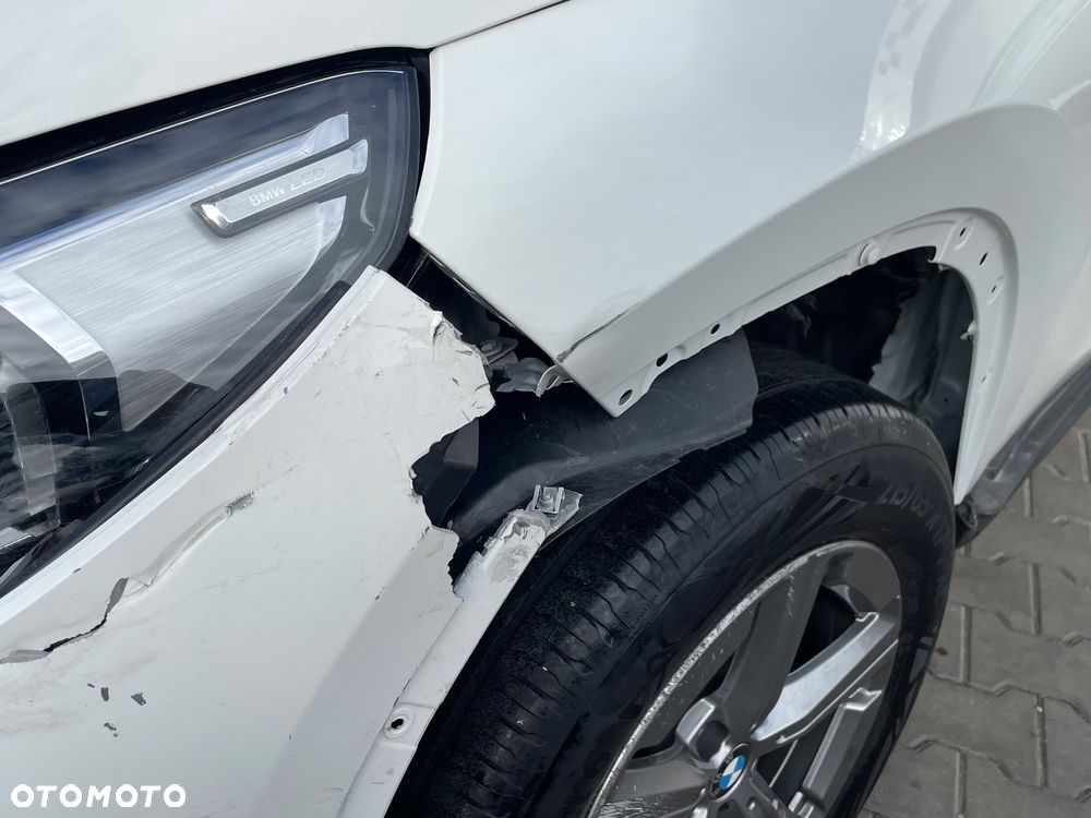 BMW X1 sDrive18i xLine - 8