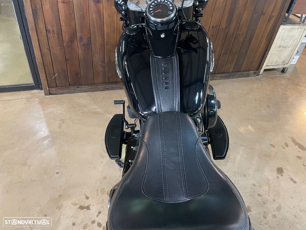 Harley-Davidson Softail FLHCS Heritage Classic 114 - 4