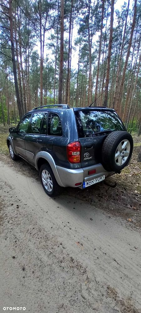 Toyota RAV4 - 4