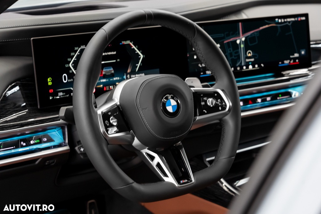 BMW Seria 7 740d xDrive MHEV - 33