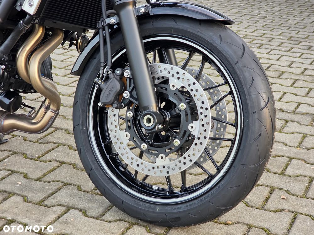 Kawasaki Z 650 RS - 13