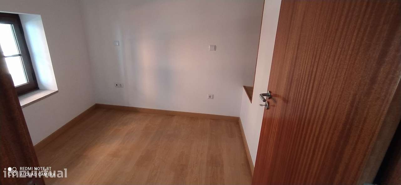 Moradia geminada T2 com 2 casas de banho - Grande imagem: 5/13