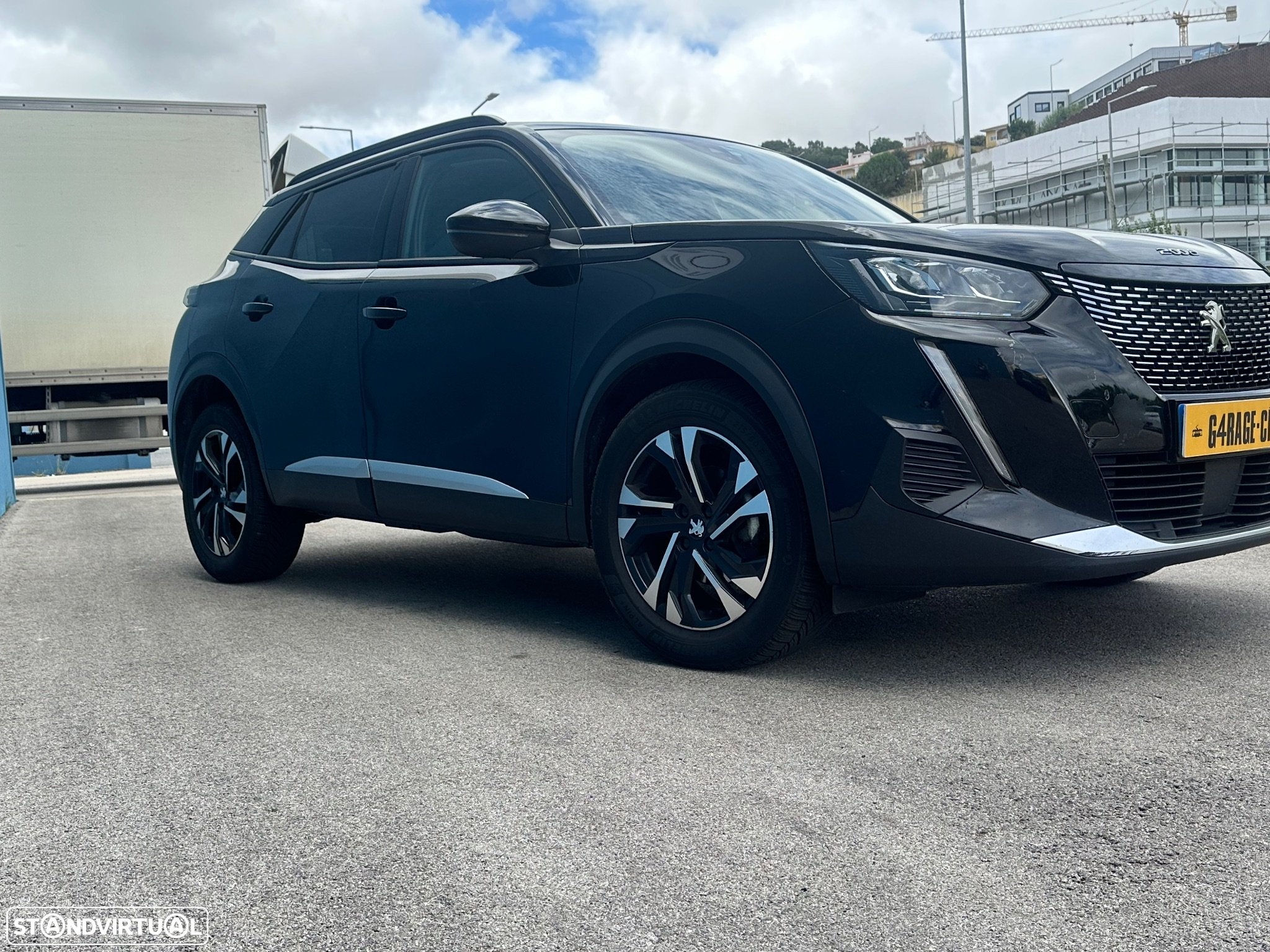 Peugeot 2008 1.2 PureTech Allure Pack - 4