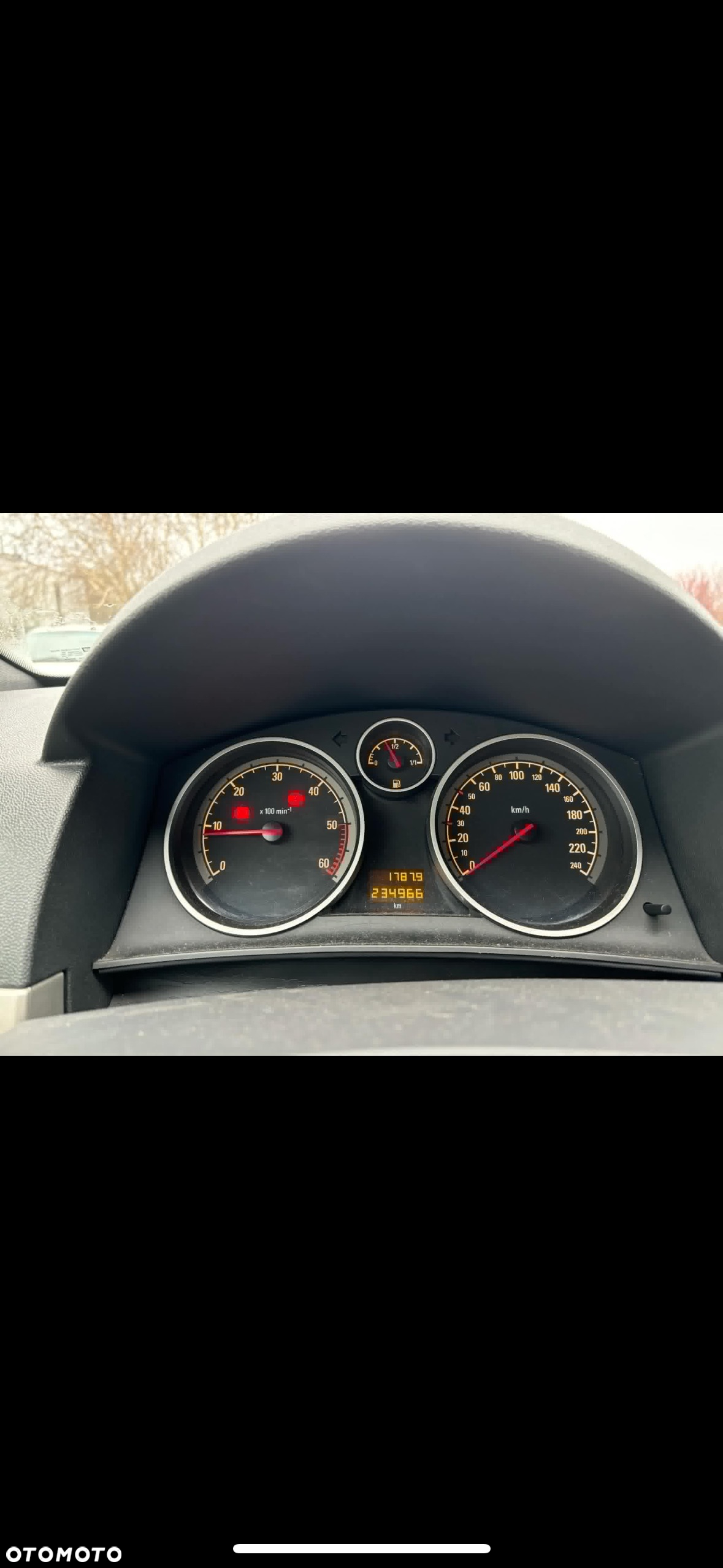 Opel Astra GTC 1.9 CDTI Cosmo - 26