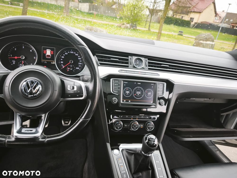 Volkswagen Passat 2.0 TDI SCR (BlueMotion Technology) Highline - 28