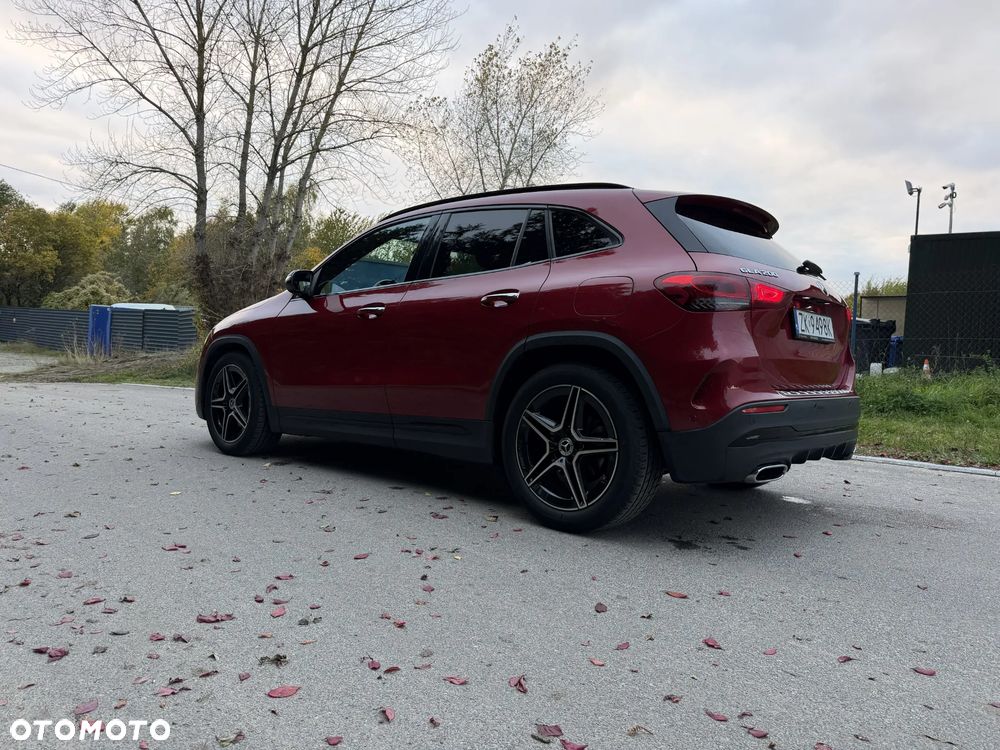 Mercedes-Benz GLA - 7
