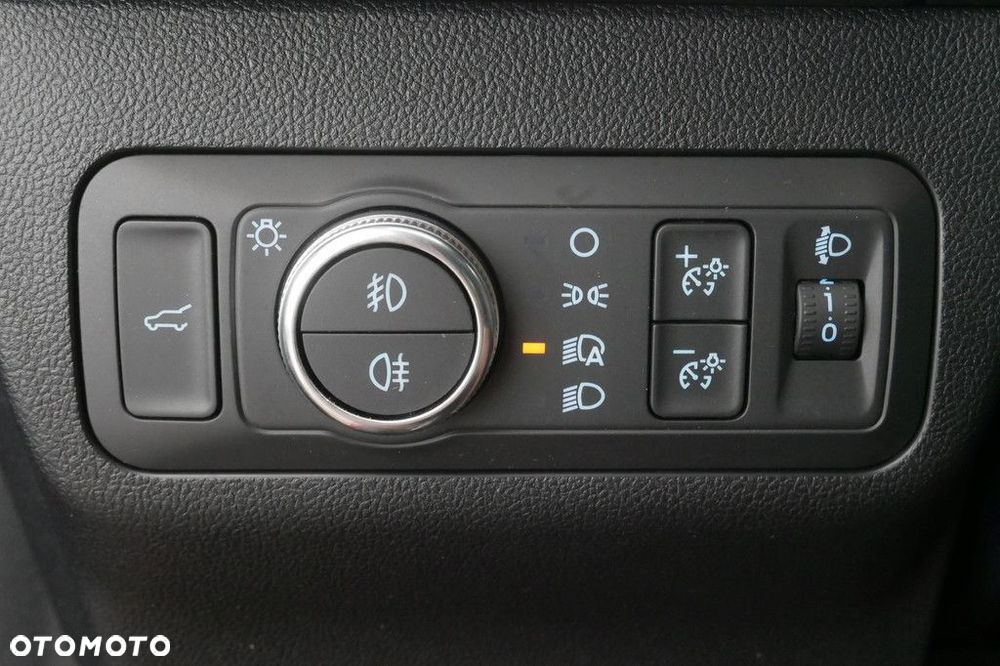 Ford Kuga - 37