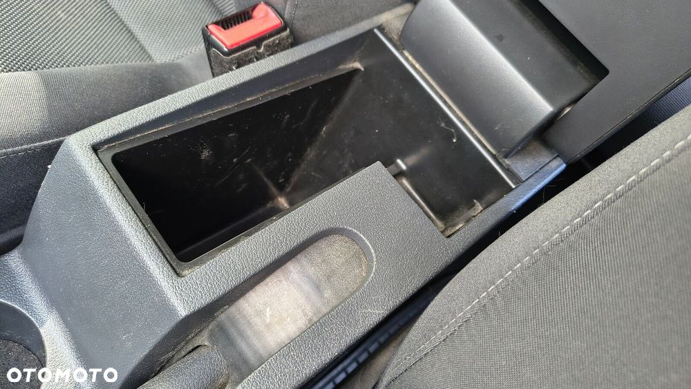 Volkswagen Caddy - 23