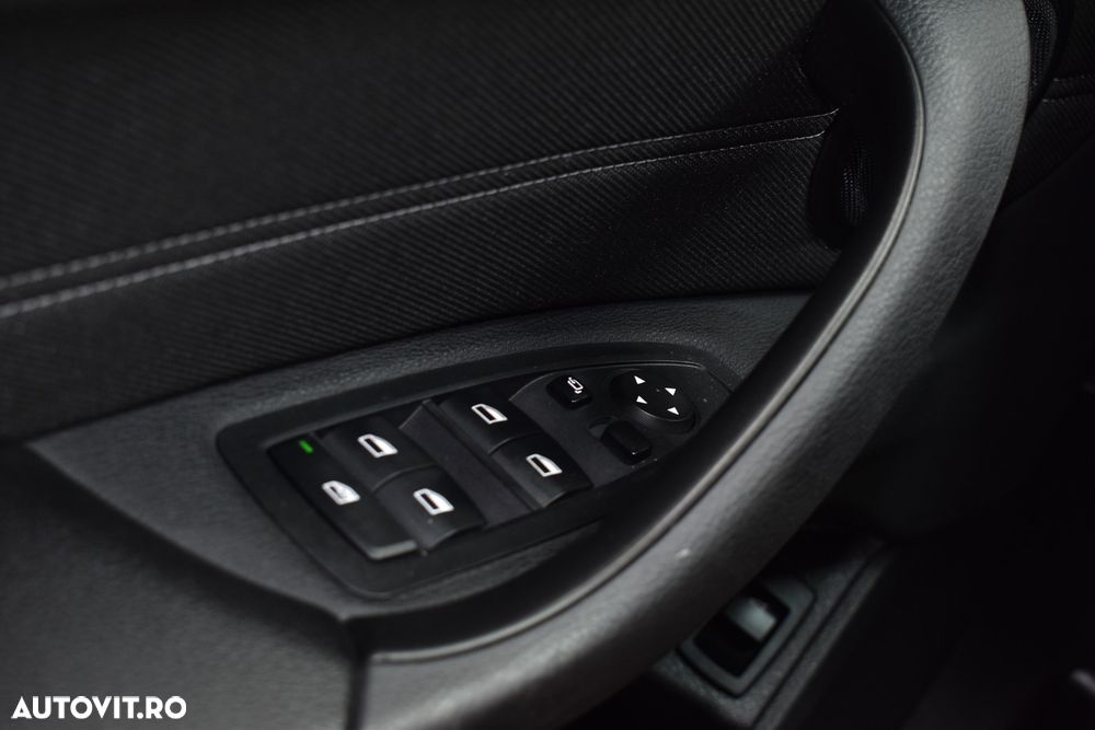 BMW X1 sDrive18d AT - 33