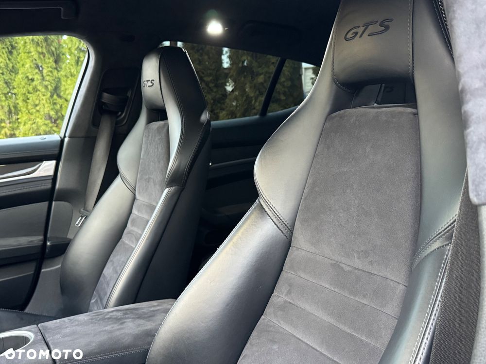 Porsche Panamera 4S PDK - 20