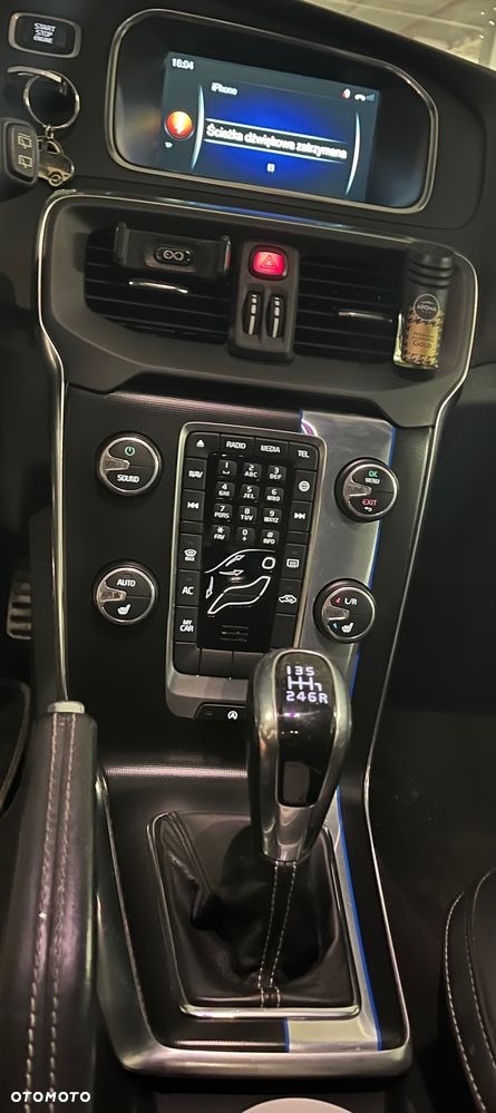 Volvo V40 D4 Drive-E R-Design Momentum - 11