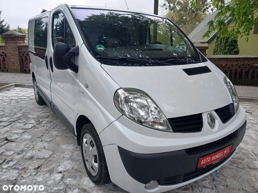 Renault TRAFIC - 1