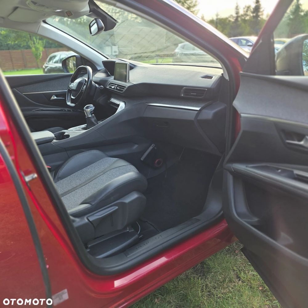 Peugeot 3008 PureTech 130 Stop & Start GPF Allure Business-Paket - 21