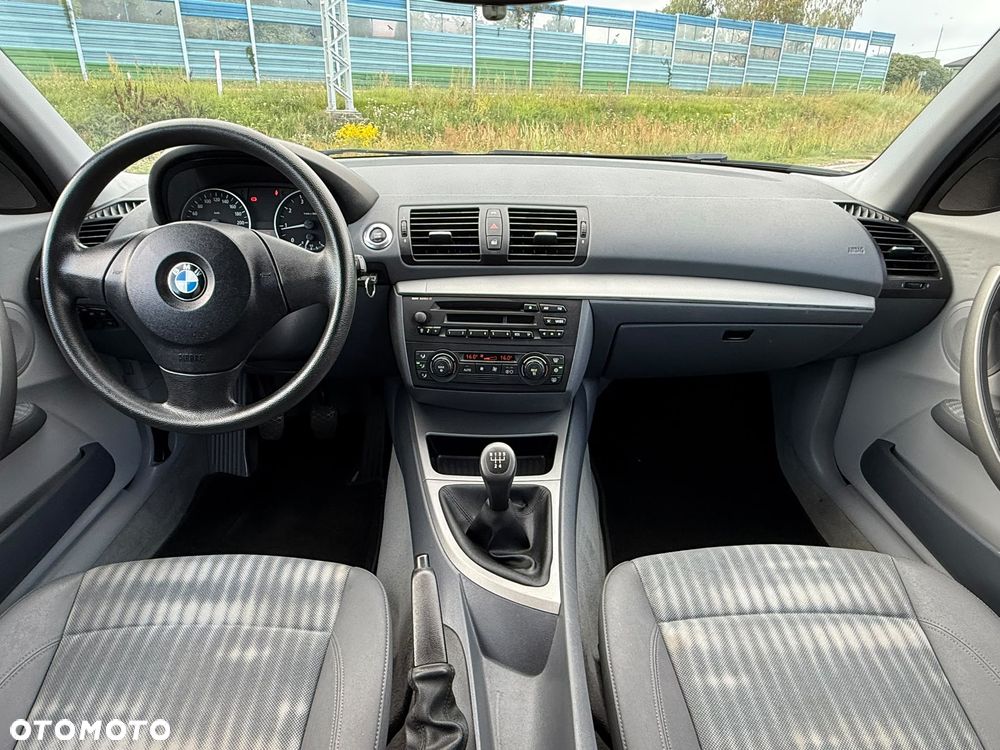 BMW Seria 1 - 27