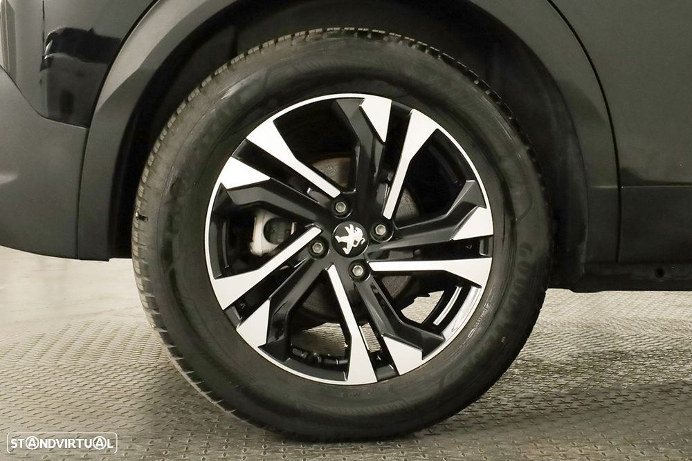 Peugeot e-2008 50 kWh GT - 5