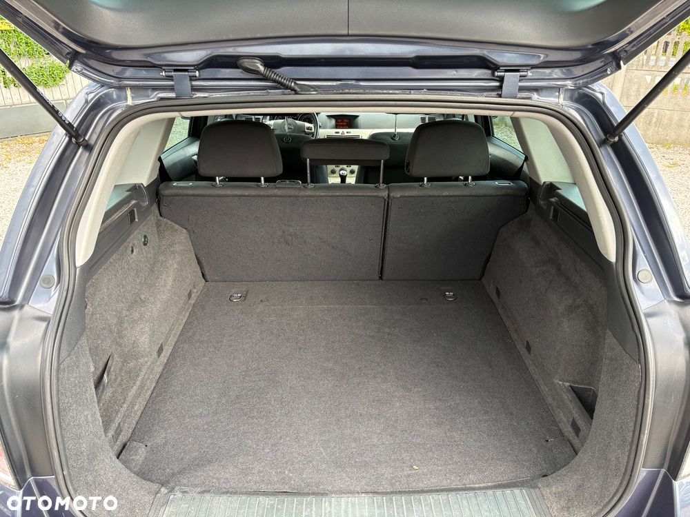 Opel Astra 1.6 Design Edition - 25