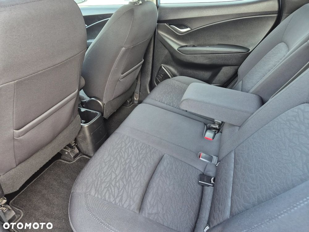 Hyundai ix20 1.6 Comfort - 24