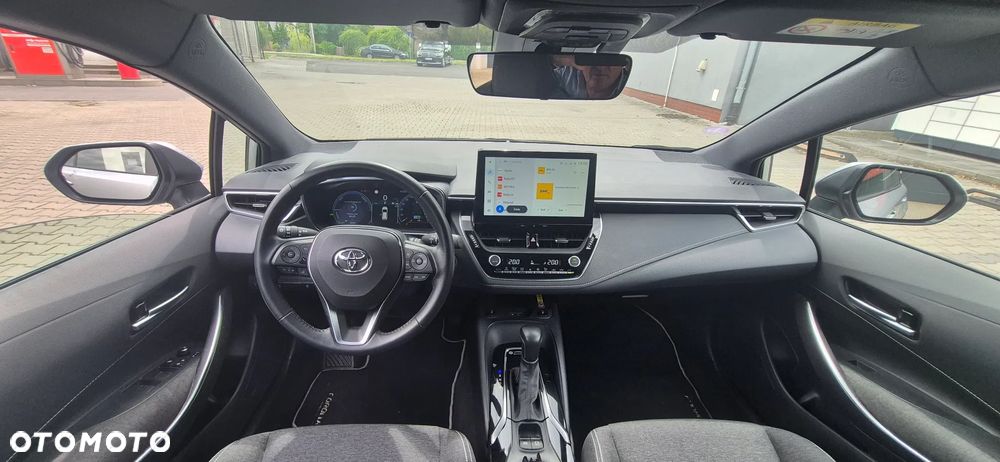 Toyota Corolla - 12