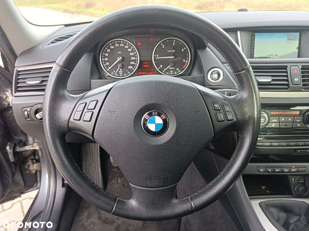 BMW X1 xDrive18d xLine - 16