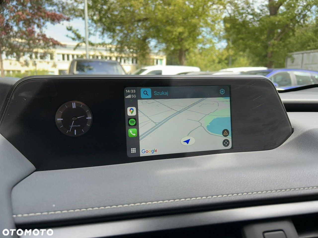 Lexus UX - 15
