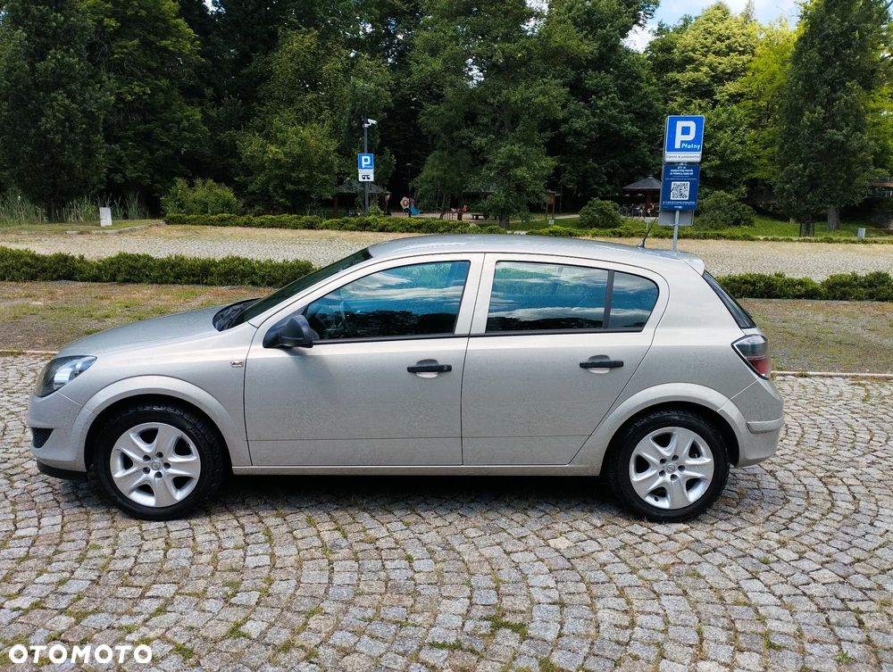 Opel Astra 1.4 Essentia - 17