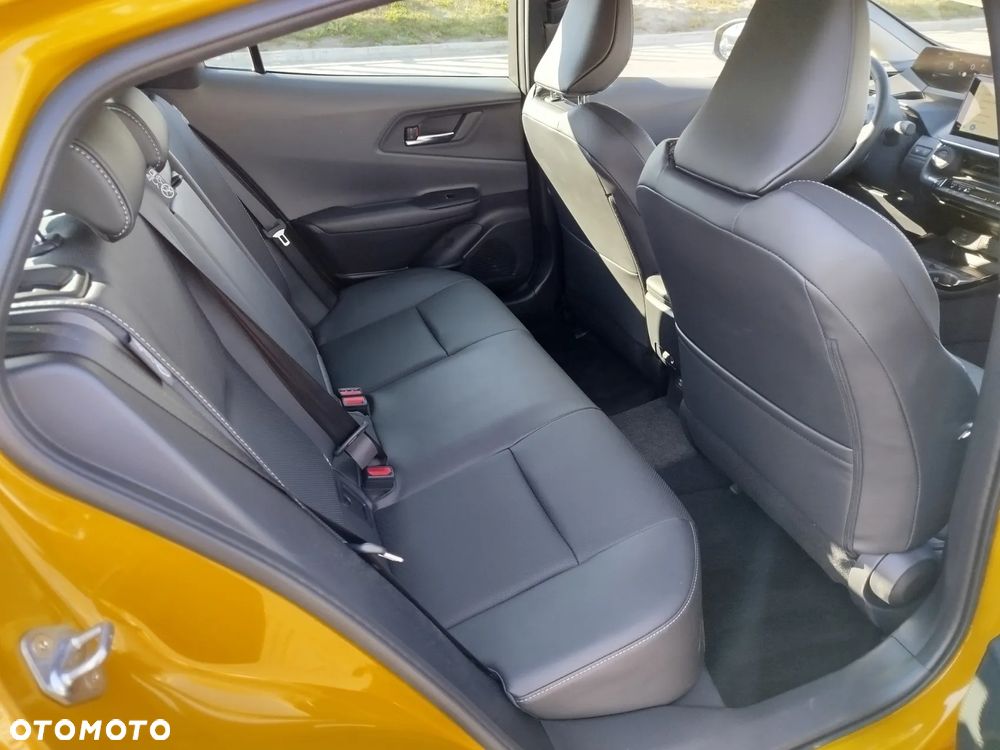 Toyota Prius Plug-in 2.0 Hybrid Executive - 19
