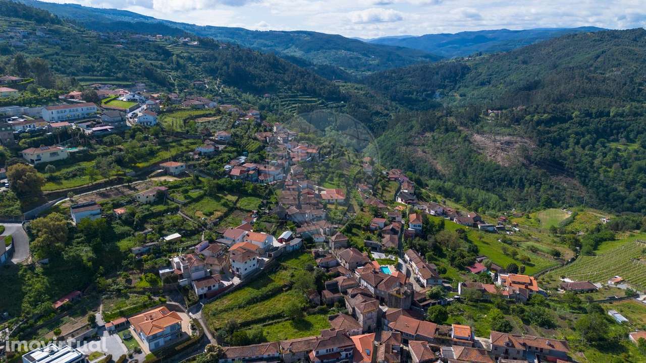 Moradia T2 para venda - Grande imagem: 2/18