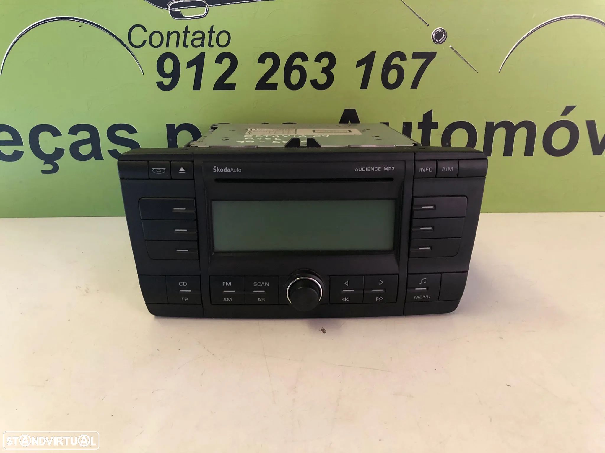 SKODA OCTAVIA II AUTO RADIO - R156 - 1