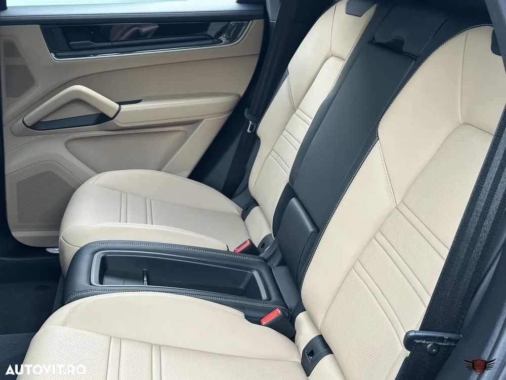 Porsche Cayenne Coupe E-Hybrid Tiptronic S - 8
