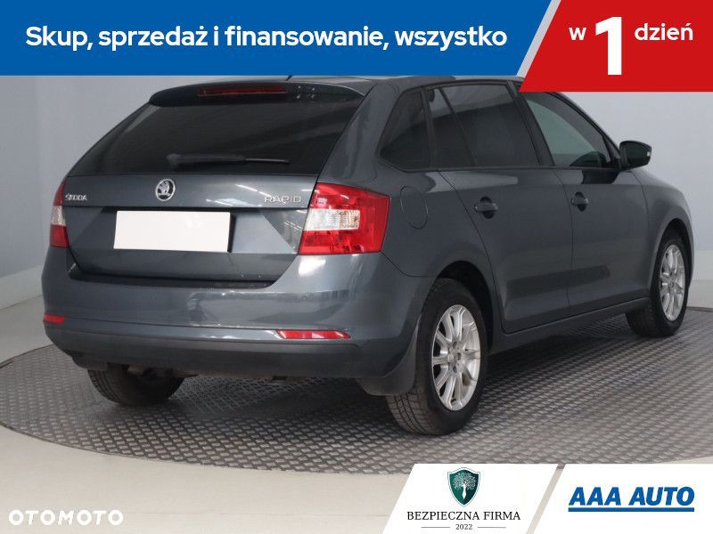 Skoda RAPID - 7