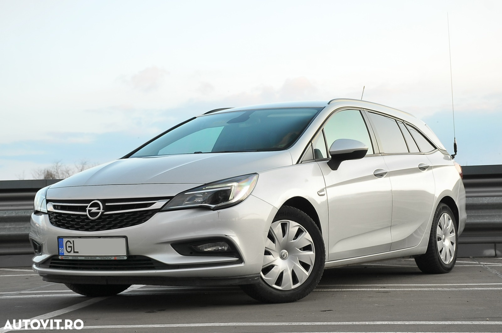 Opel Astra 1.0 Turbo Start/Stop Sports Tourer Edition - 2