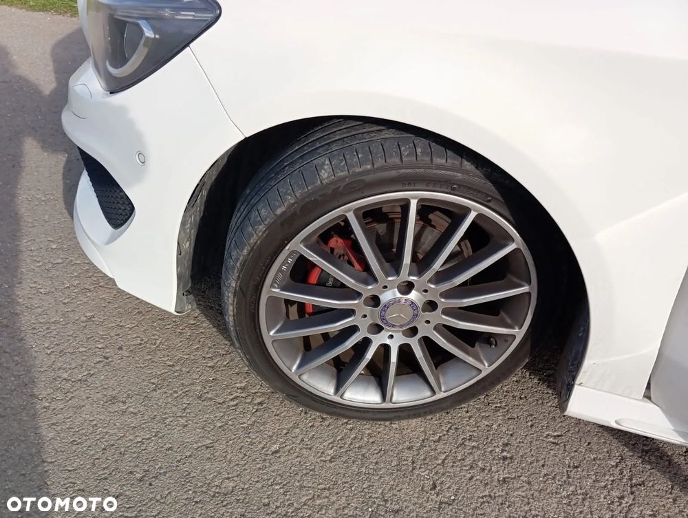 Mercedes-Benz CLA ver-180-d-shooting-brake-7g--dct - 15