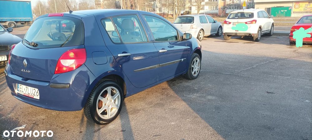 Renault Clio 1.2 16V Authentique - 12