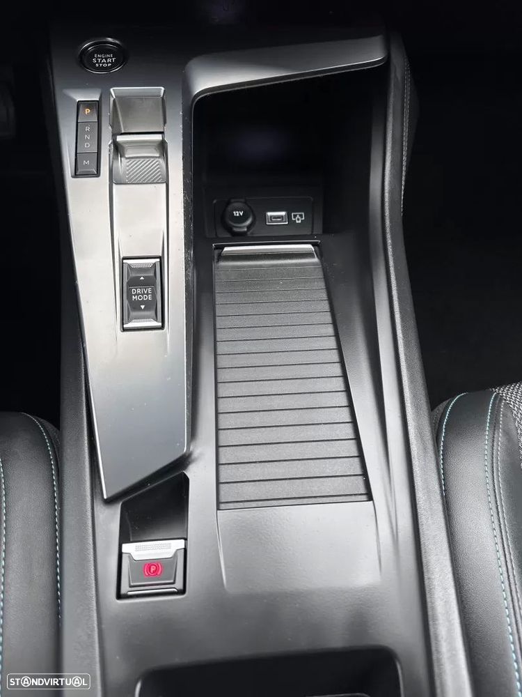 Peugeot 308 SW 1.2 PureTech Allure Pack EAT8 - 37