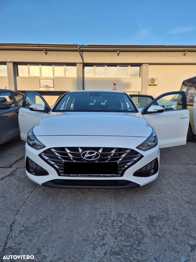 Hyundai i30 Fastback 1.5 T-GDI MHEV 160CP 7DCT Highway - 1