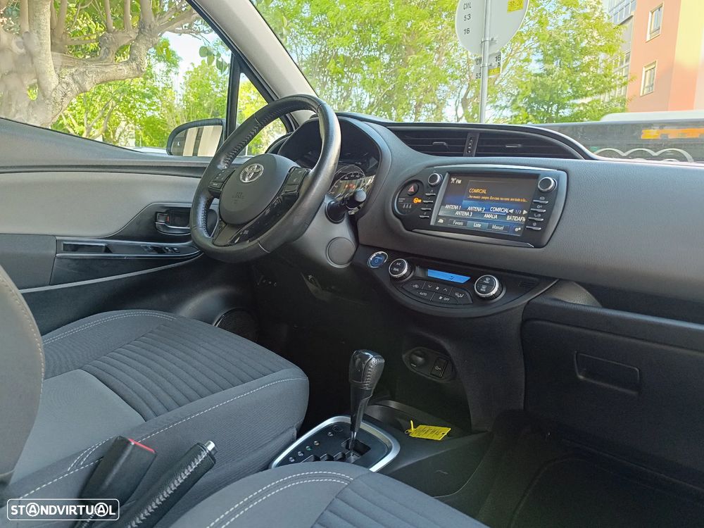Toyota Yaris 1.5 HSD Comfort+P.Techno - 22