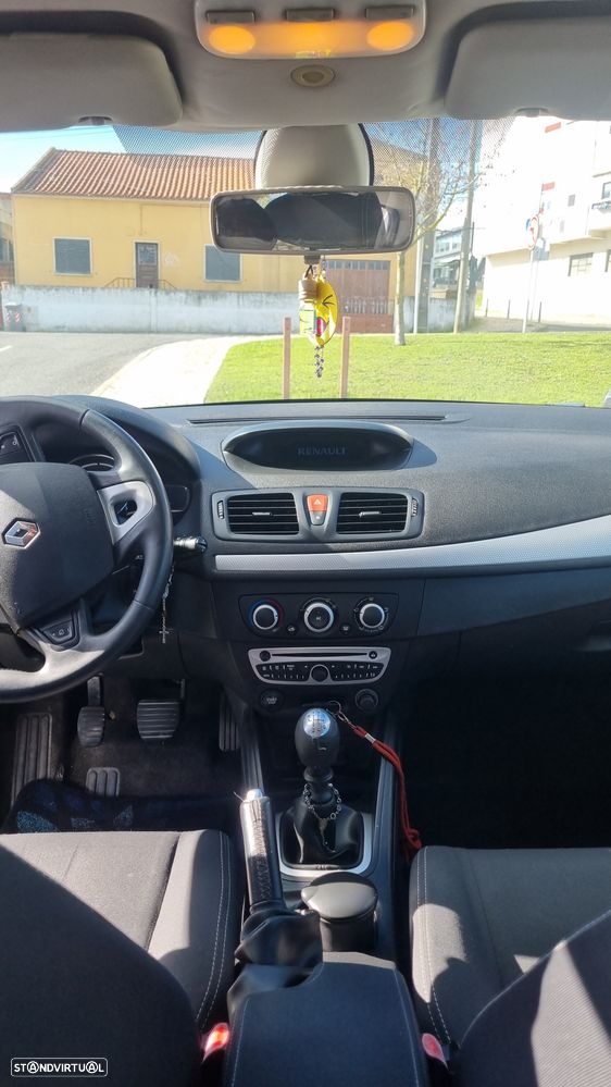 Renault Mégane 1.5 dCi Dynamique S - 8