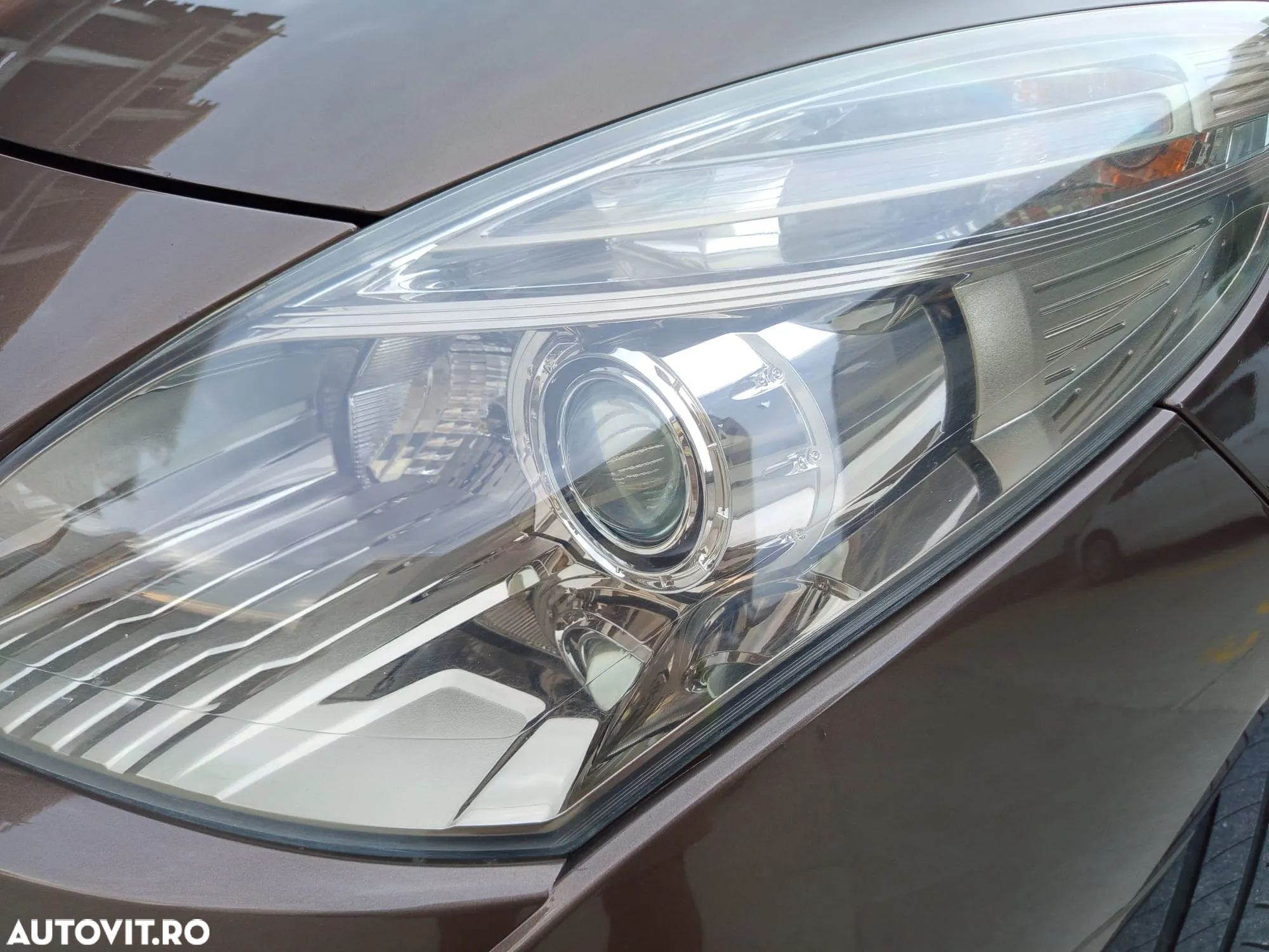 Renault Grand Scenic 1.9 dCi XXL FAP Avantage - 25