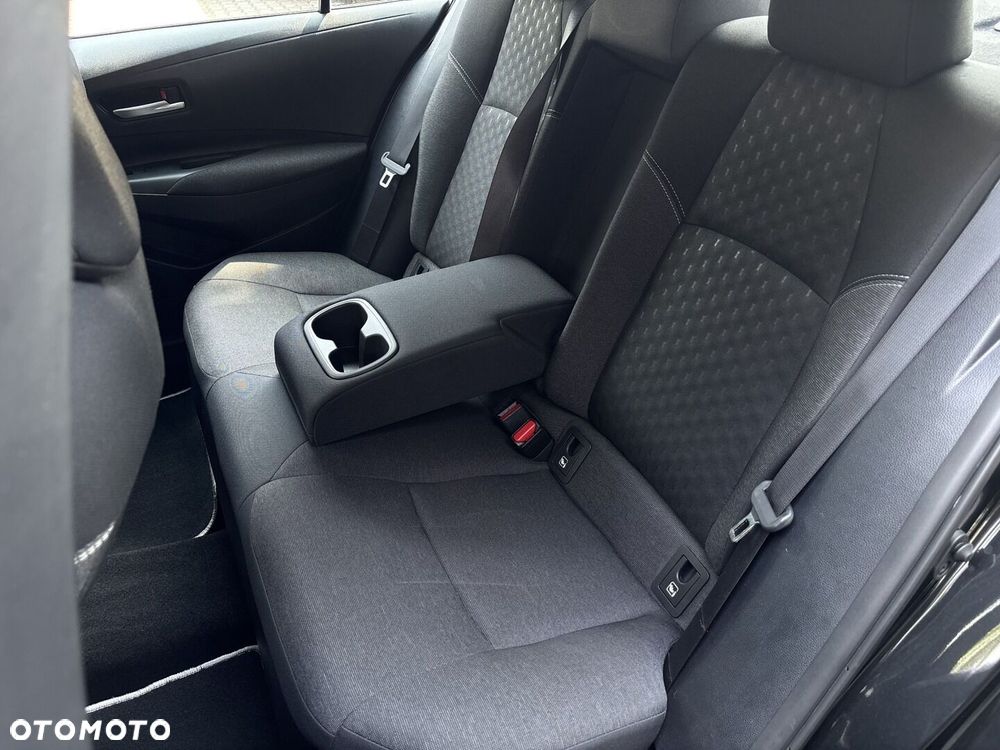 Toyota Corolla 1.8 Hybrid Comfort - 34