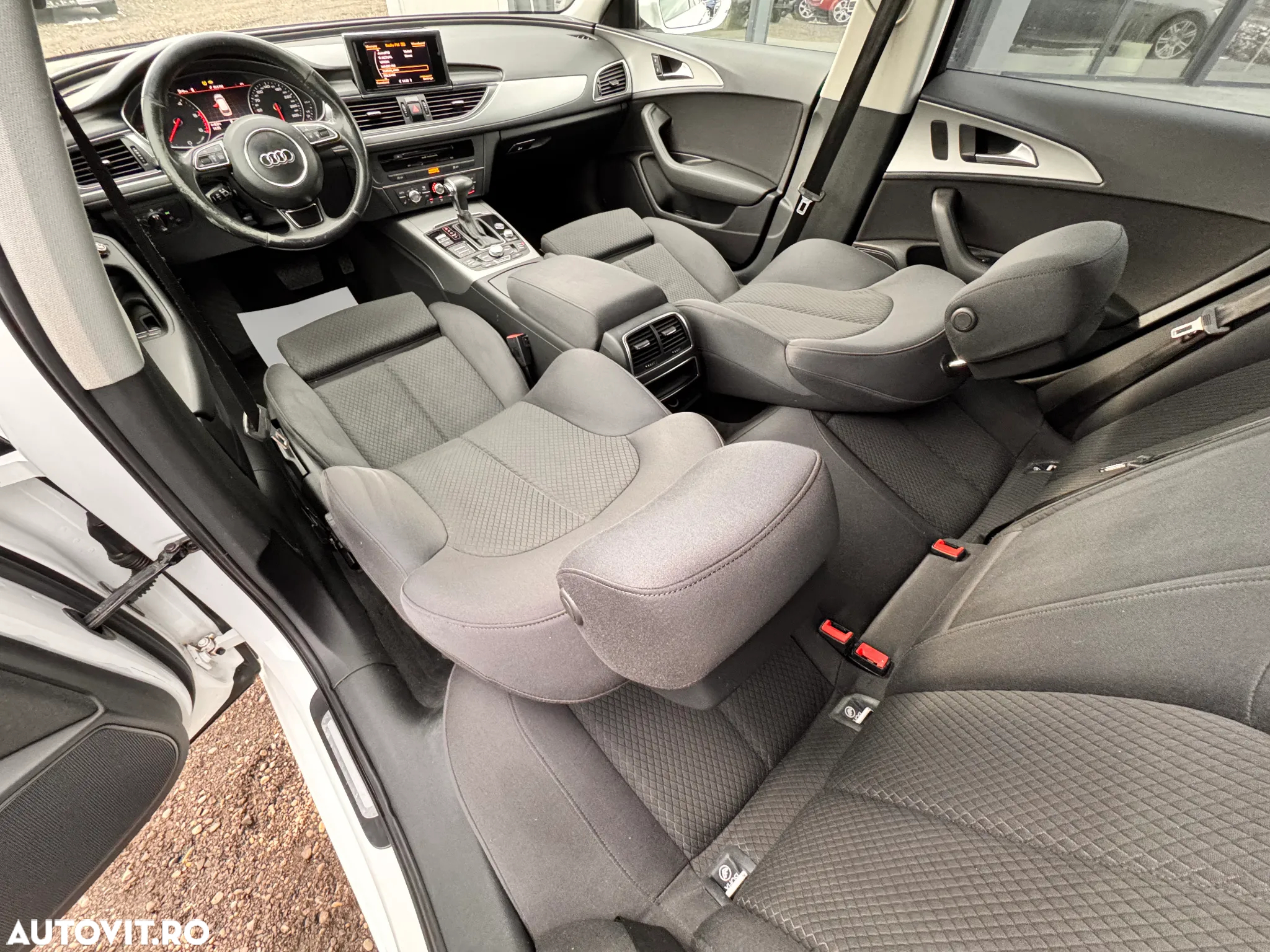 Audi A6 Avant 2.0 TDI Multitronic - 24