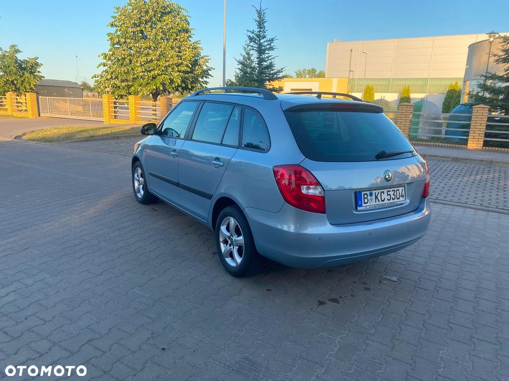 Skoda Fabia 1.2 TSI Ambiente - 10