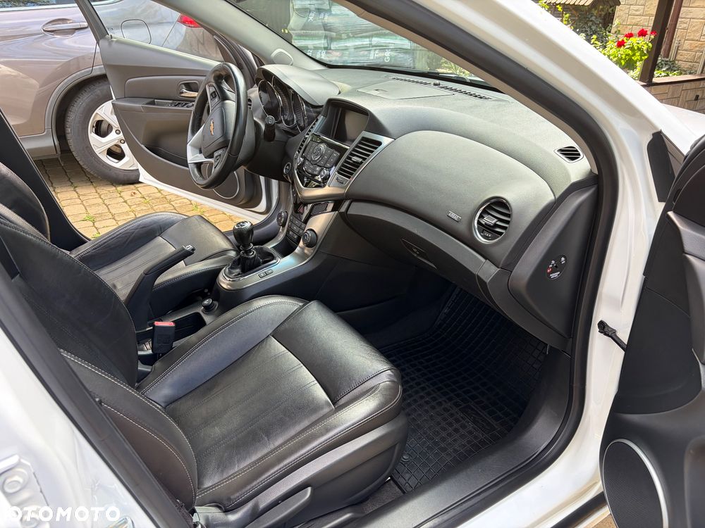 Chevrolet Cruze 1.4T LTZ - 16