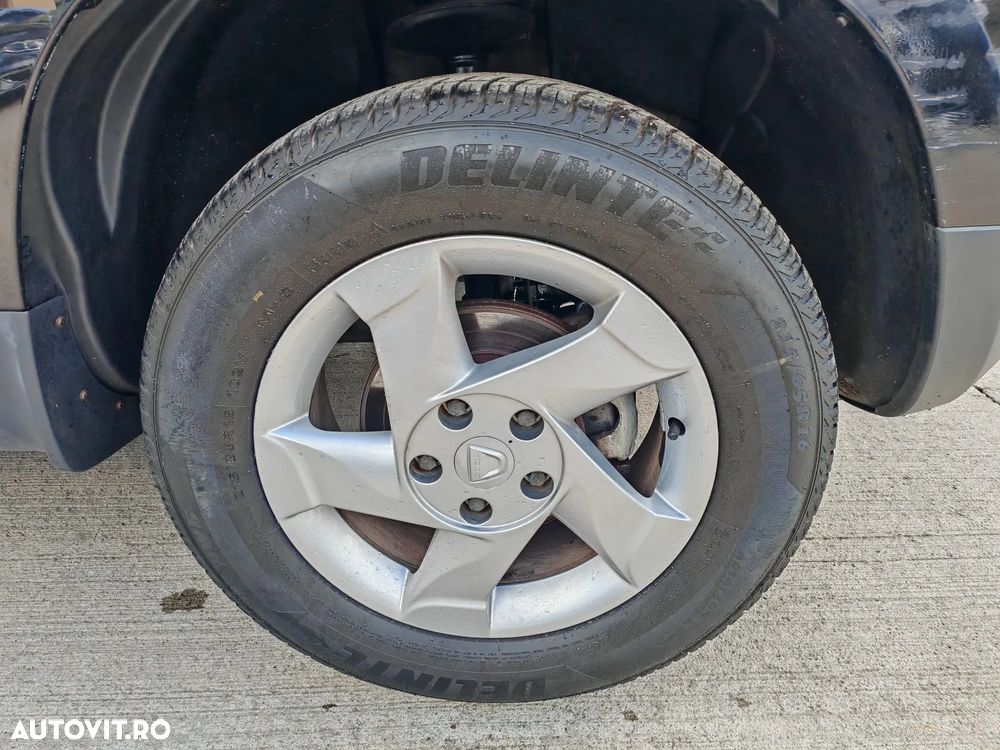 Dacia Duster 1.6 16V 4x2 Laureate - 9