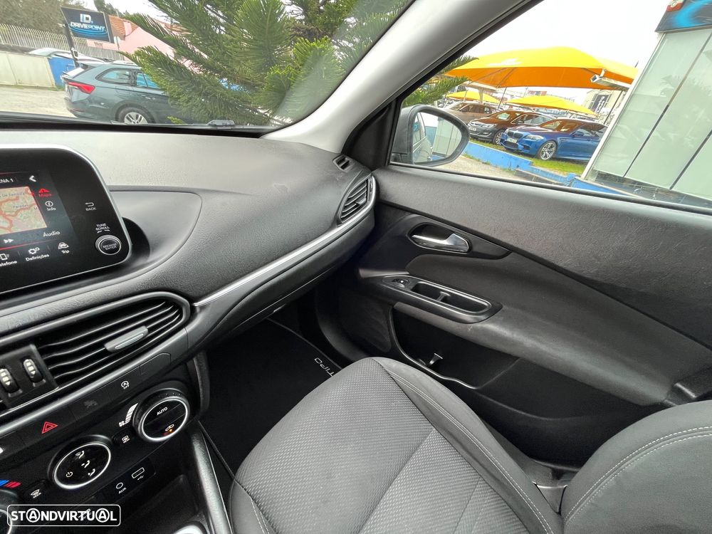 Fiat Tipo Station Wagon 1.6 M-Jet Lounge - 31