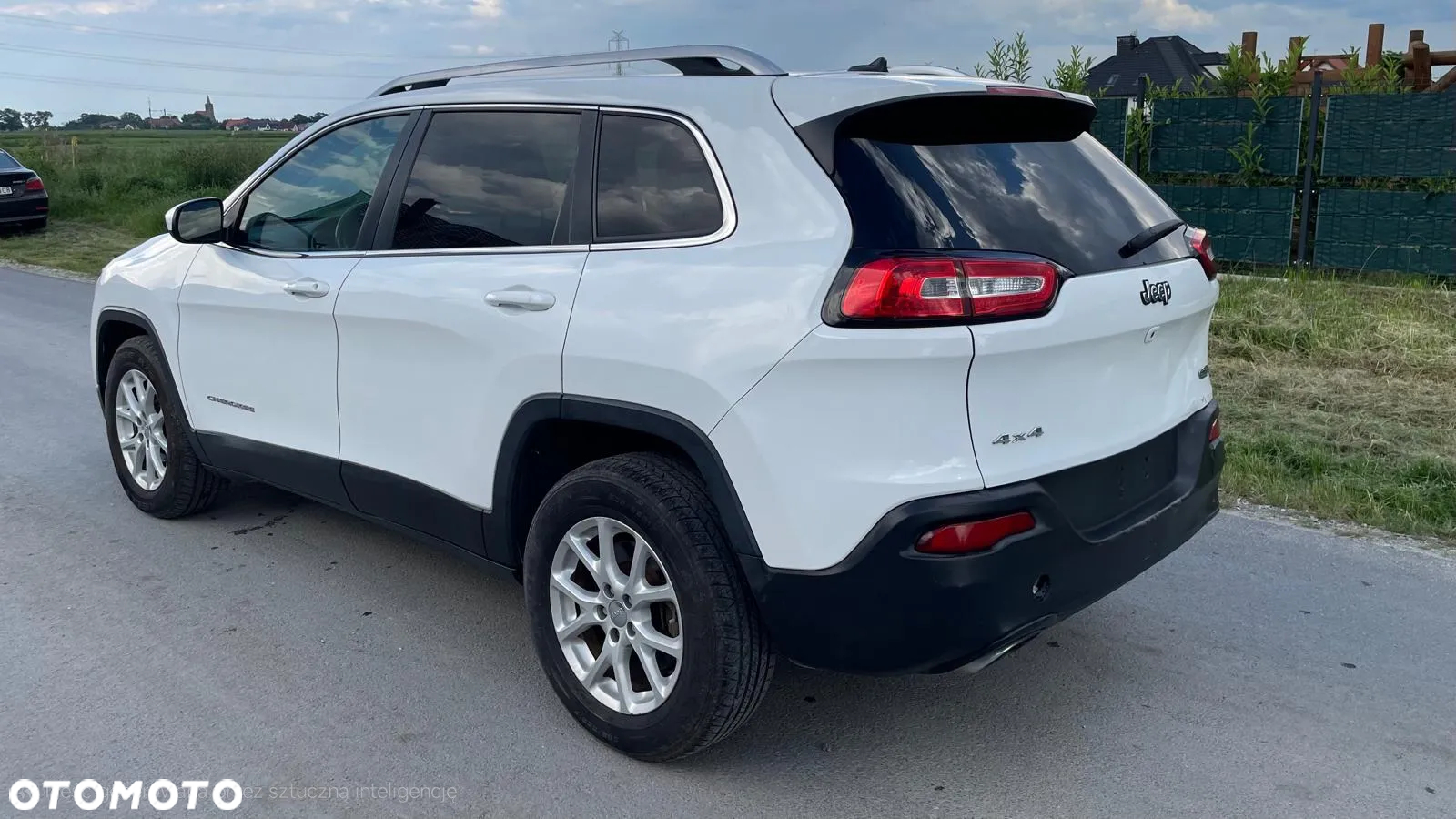 Jeep Cherokee - 4