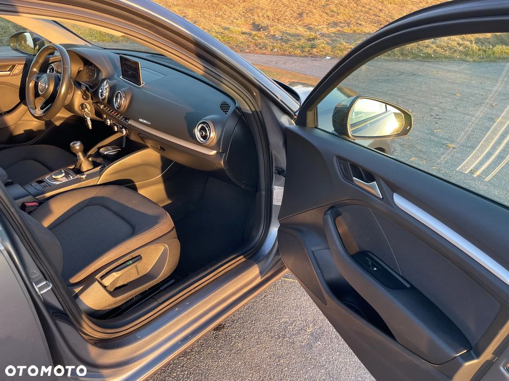 Audi A3 Sportback - 16