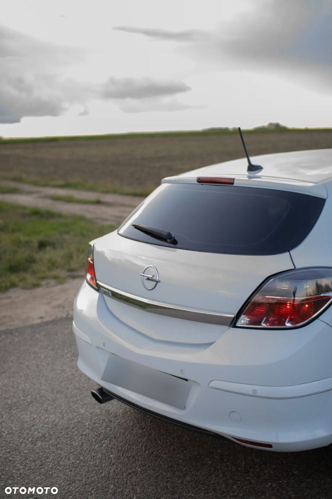 Opel Astra 1.6 T Sport - 11