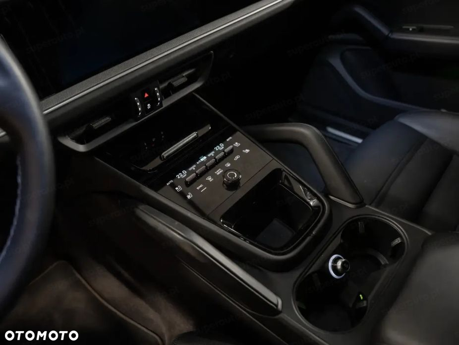 Porsche Cayenne - 10
