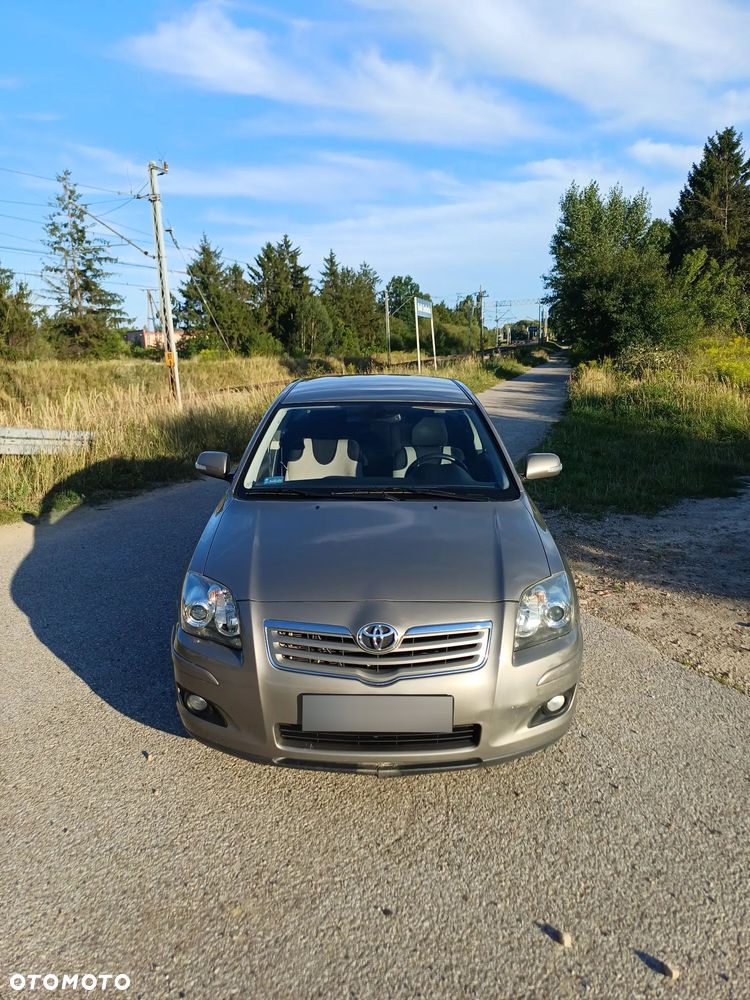 Toyota Avensis 2.0 D-4D Sol - 31